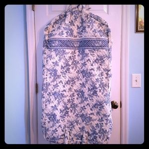 Vera Bradley Retired Blue Toile Garmet Bag